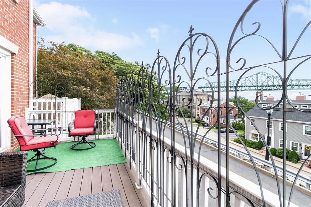 3 bed, 3 bath apartment for rent at 8 Breakwater Dr Unit 8, Chelsea — photo 17 of 21