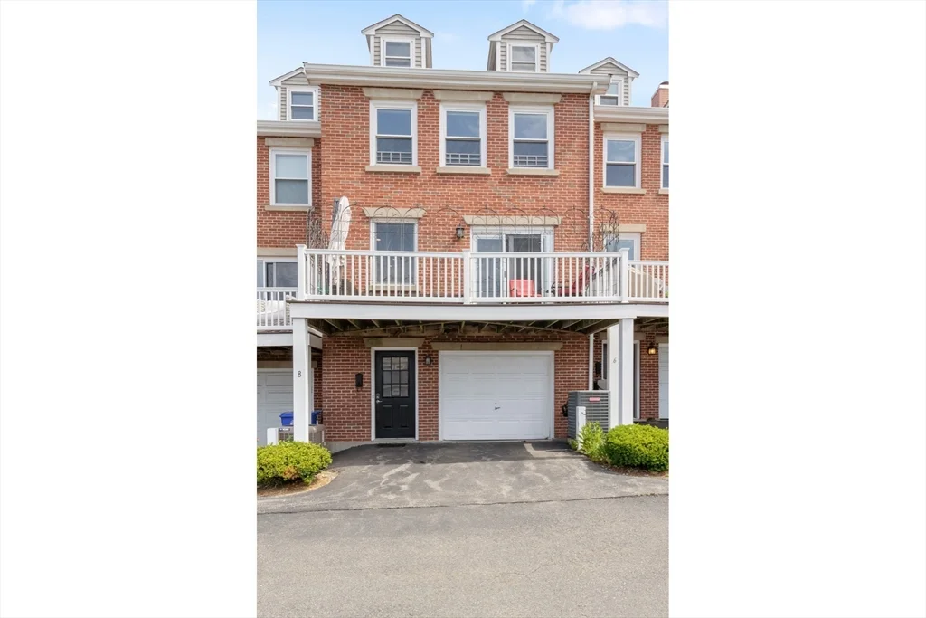3 bed, 3 bath apartment for rent at 8 Breakwater Dr Unit 8, Chelsea — photo 20 of 21