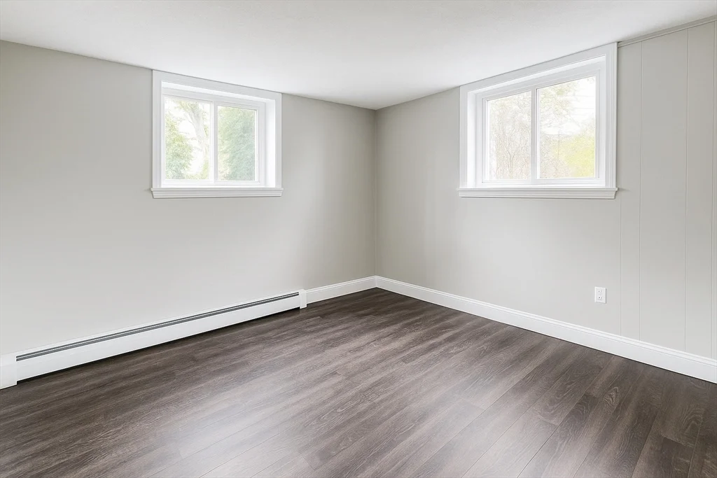 2 bed, 1 bath apartment for rent at 8 Bryon Rd , Unit 1, West Roxbury — photo 4 of 4