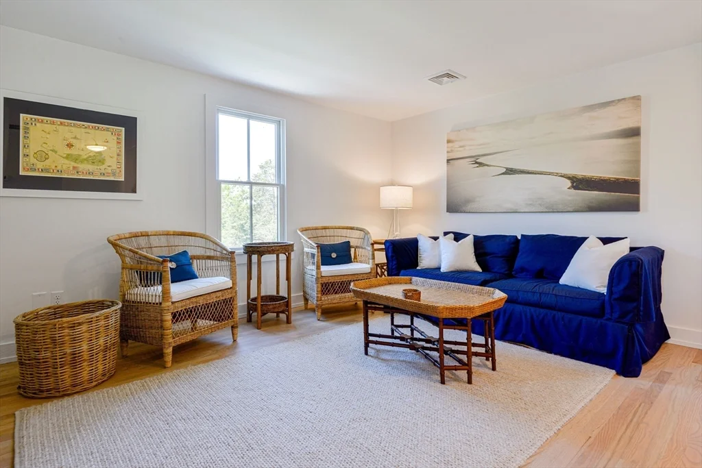 6 bed, 4+ bath apartment for rent at 8 Burnt Swamp Ln, Nantucket — photo 22 of 24