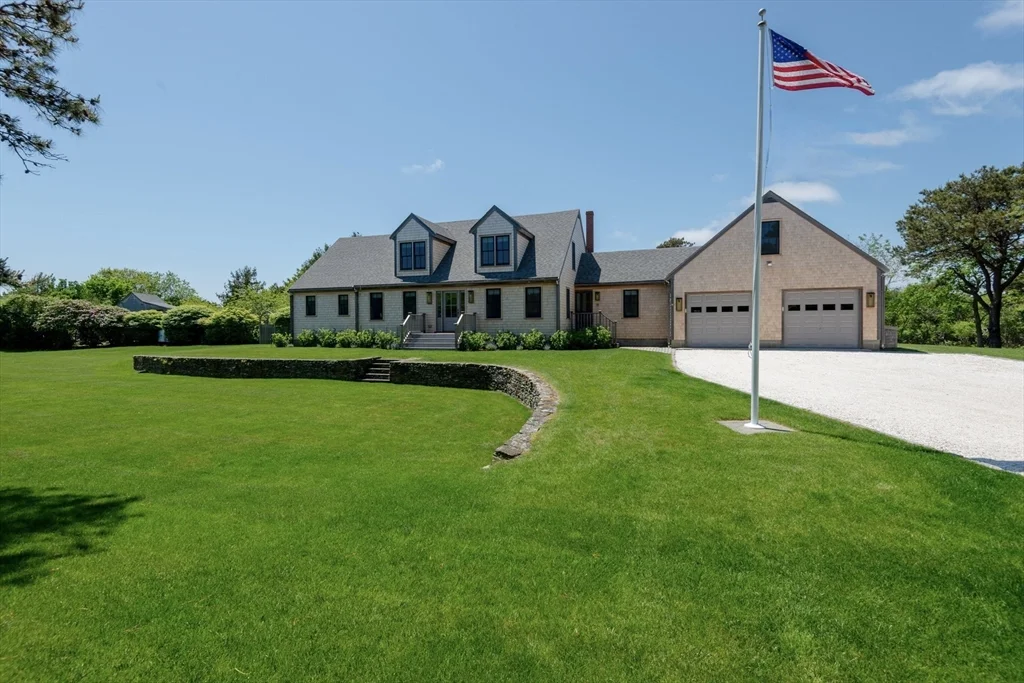 6 bed, 4+ bath apartment for rent at 8 Burnt Swamp Ln, Nantucket — photo 24 of 24
