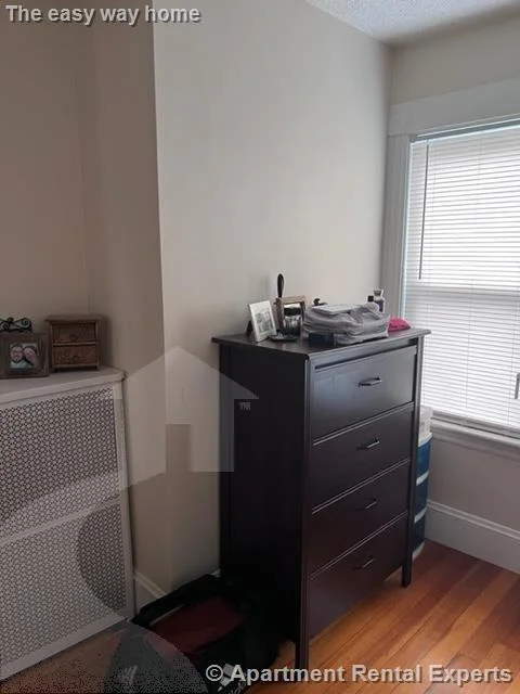 2 bed, 1 bath apartment for rent at 8 Cady Ave, Davis Square — photo 6 of 19