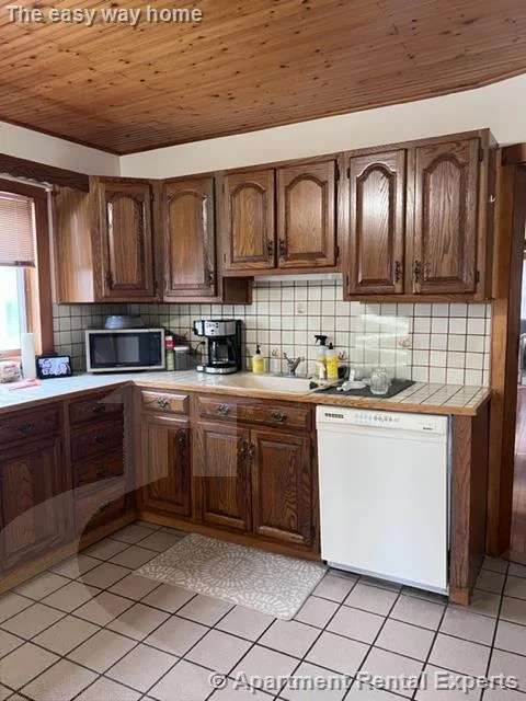 2 bed, 1 bath apartment for rent at 8 Cady Ave, Davis Square