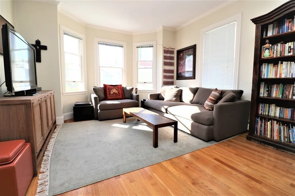 2 bed, 1 bath apartment for rent at 8 Caldwell Ave Unit 3, Ward Two — photo 2 of 16