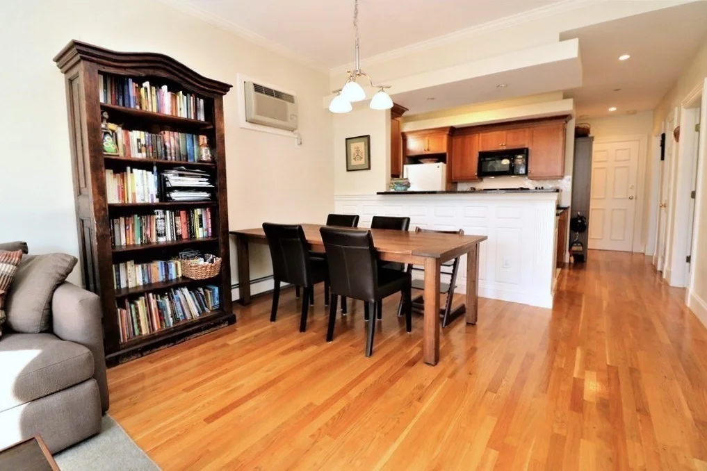 2 bed, 1 bath apartment for rent at 8 Caldwell Ave Unit 3, Ward Two — photo 5 of 16