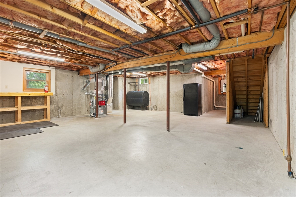 3 bed, 1 bath apartment for rent at 8 Candice Ct Unit 8, Woburn — photo 23 of 29