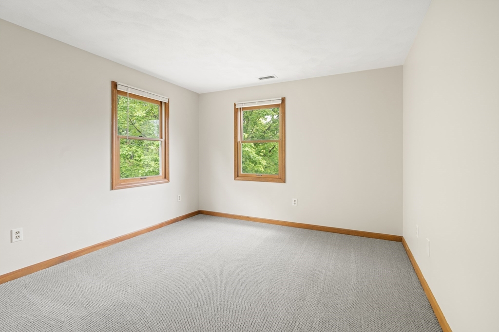 3 bed, 1 bath apartment for rent at 8 Candice Ct Unit 8, Woburn — photo 19 of 29
