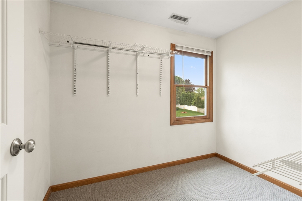 3 bed, 1 bath apartment for rent at 8 Candice Ct Unit 8, Woburn — photo 15 of 29