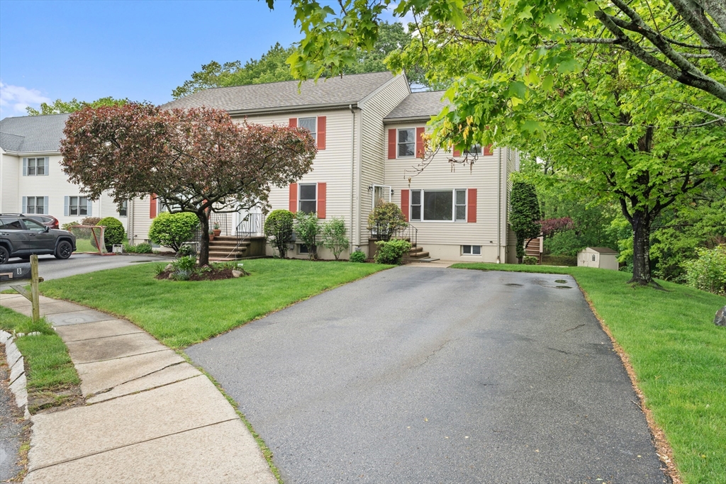 3 bed, 1 bath apartment for rent at 8 Candice Ct Unit 8, Woburn — photo 1 of 29