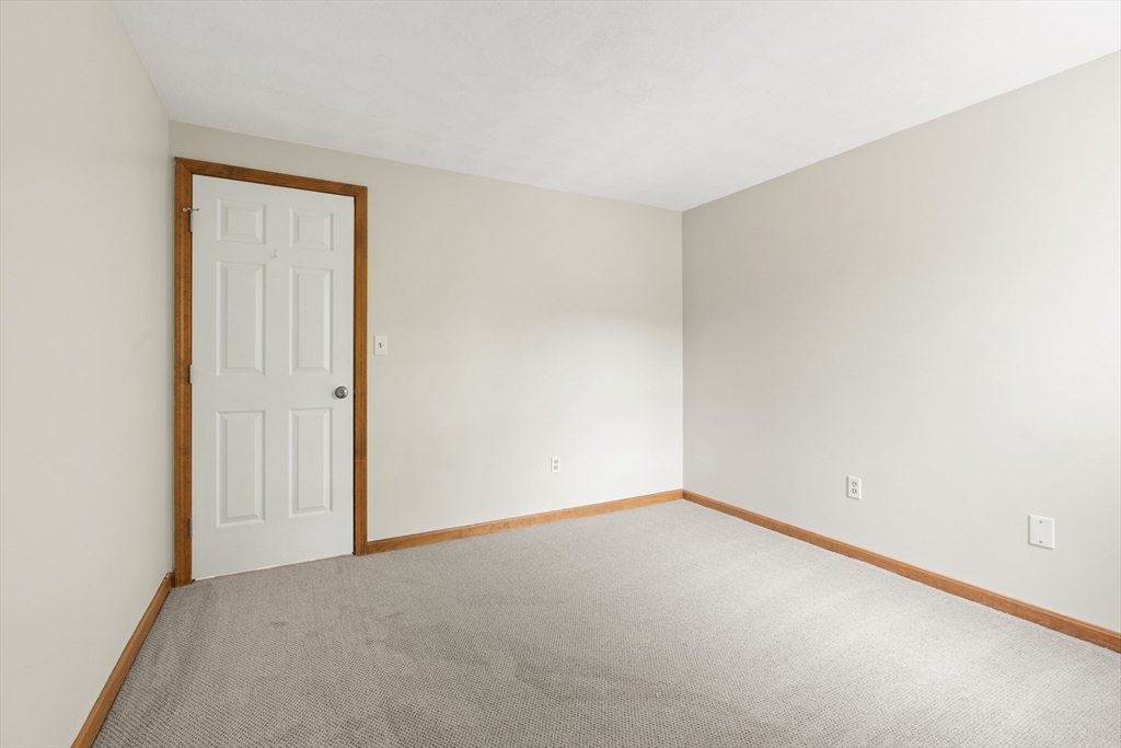 3 bed, 1 bath apartment for rent at 8 Candice Ct Unit 8, Woburn — photo 14 of 29