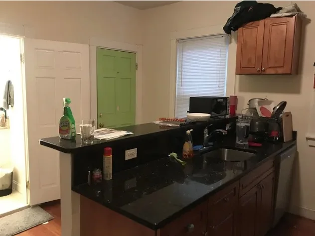 5 bed, 2 bath apartment for rent at 8 Carmel St Unit 3, Mission Hill — photo 3 of 8