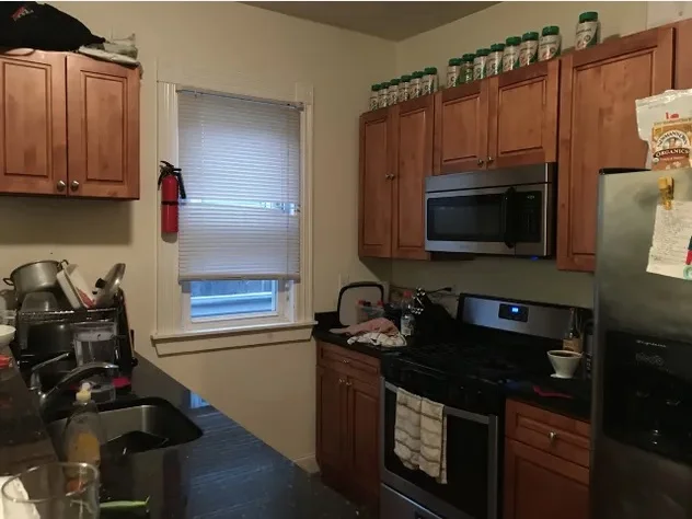 5 bed, 2 bath apartment for rent at 8 Carmel St Unit 3, Mission Hill — photo 2 of 8