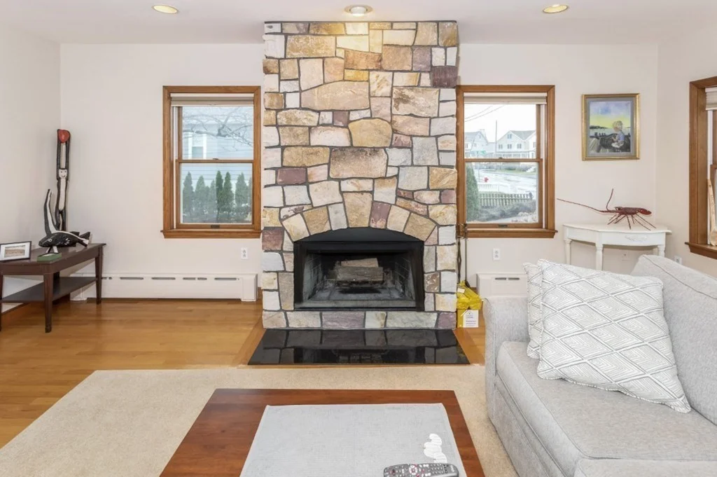 3 bed, 2 bath apartment for rent at 8 Castle Rd, Nahant — photo 11 of 34
