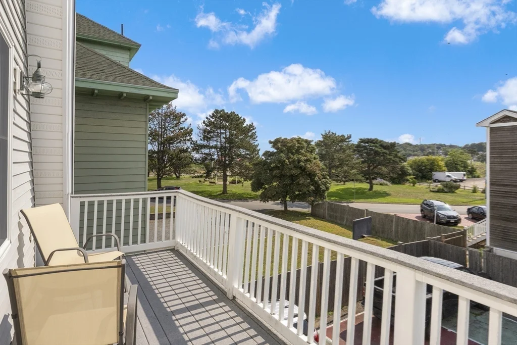 3 bed, 2 bath apartment for rent at 8 Castle Rd, Nahant — photo 20 of 24