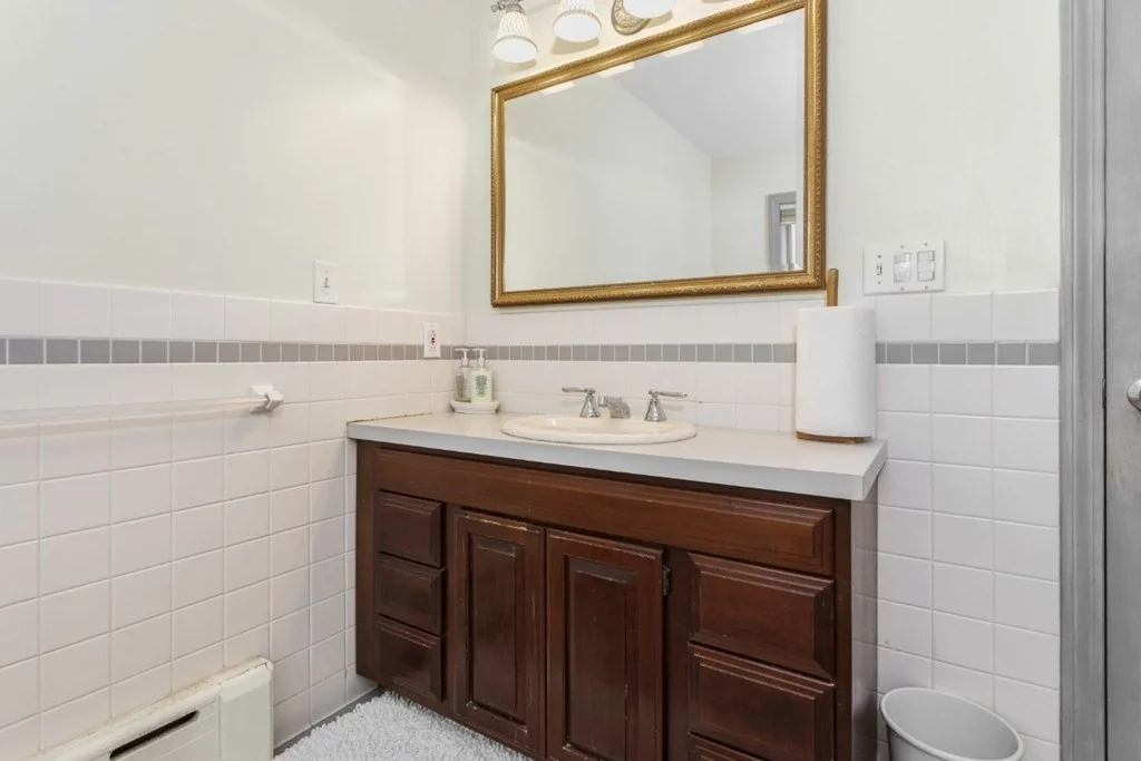 3 bed, 2 bath apartment for rent at 8 Castle Rd, Nahant — photo 22 of 34
