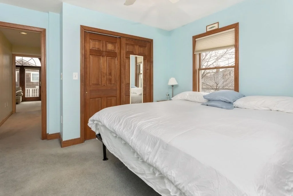 3 bed, 2 bath apartment for rent at 8 Castle Rd, Nahant — photo 18 of 34
