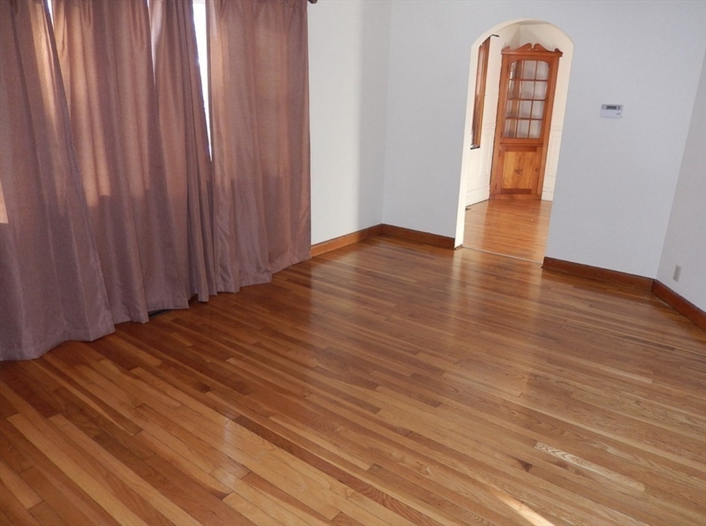 2 bed, 1 bath apartment for rent at 8 Castle Rd Unit 1, Wayland — photo 4 of 19