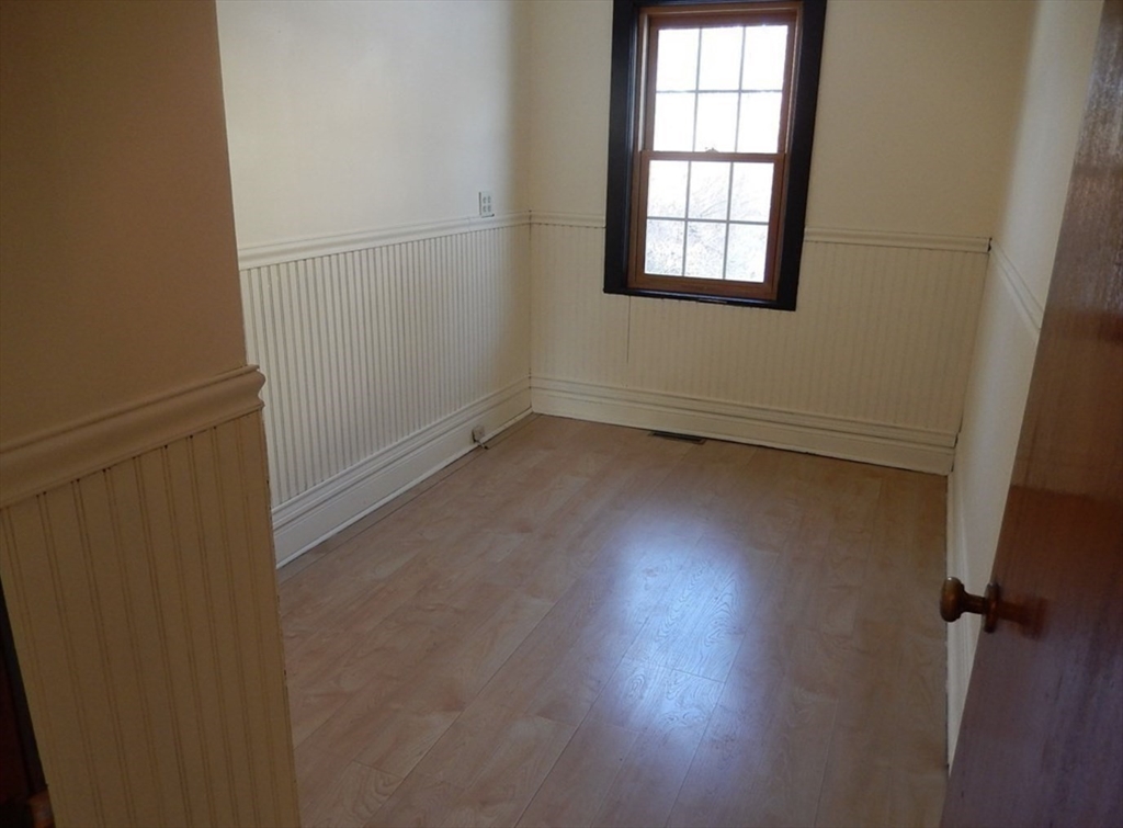 2 bed, 1 bath apartment for rent at 8 Castle Rd, Wayland — photo 13 of 22
