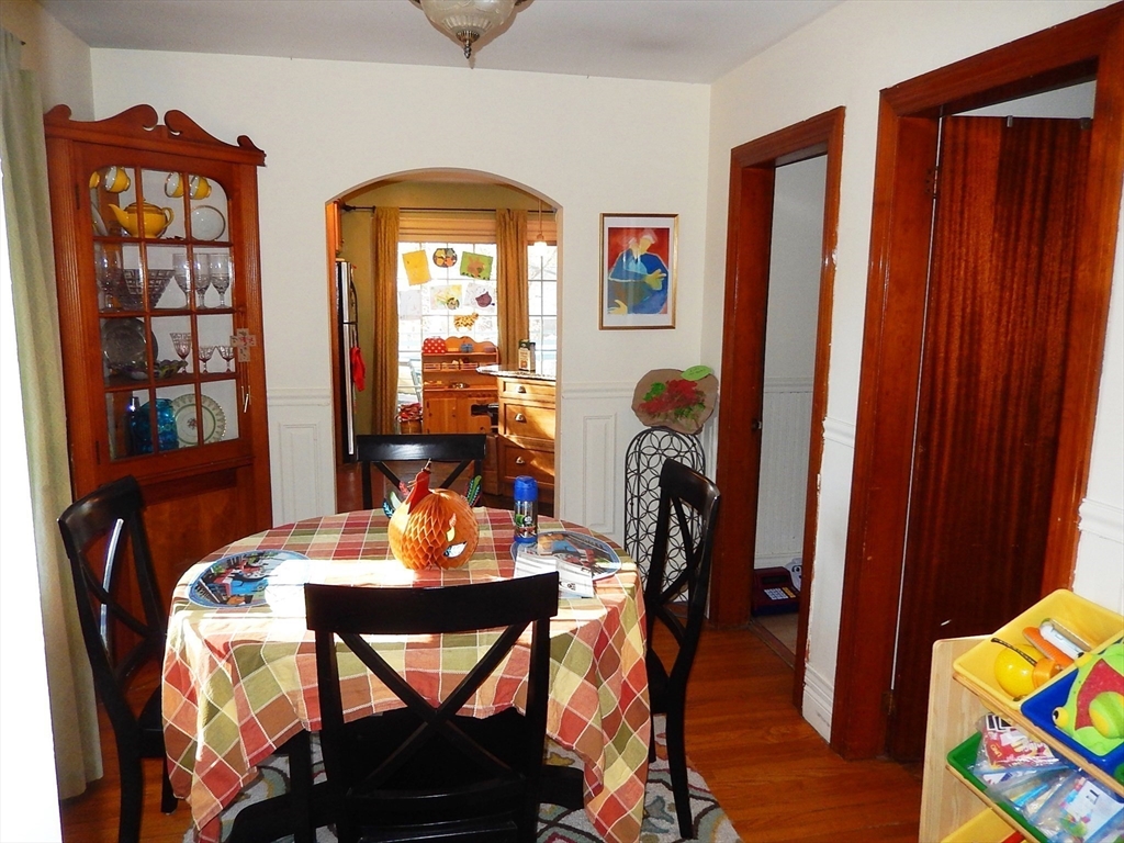 2 bed, 1 bath apartment for rent at 8 Castle Rd, Wayland — photo 10 of 22