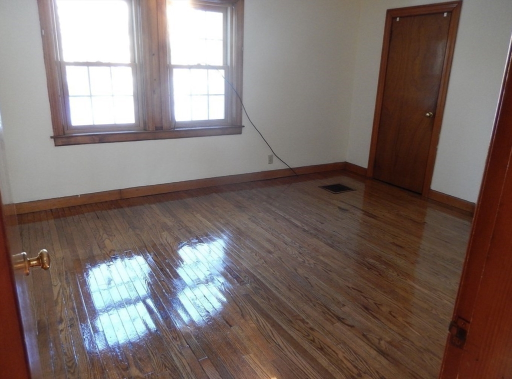 2 bed, 1 bath apartment for rent at 8 Castle Rd, Wayland — photo 12 of 22