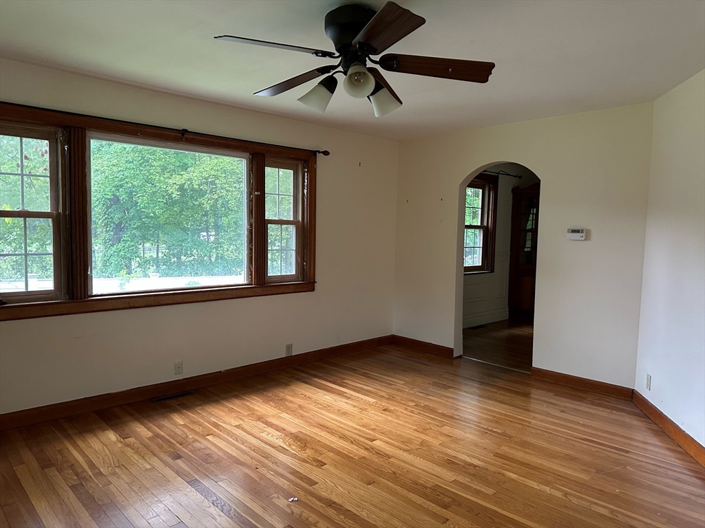 2 bed, 1 bath apartment for rent at 8 Castle Rd, Wayland — photo 7 of 22
