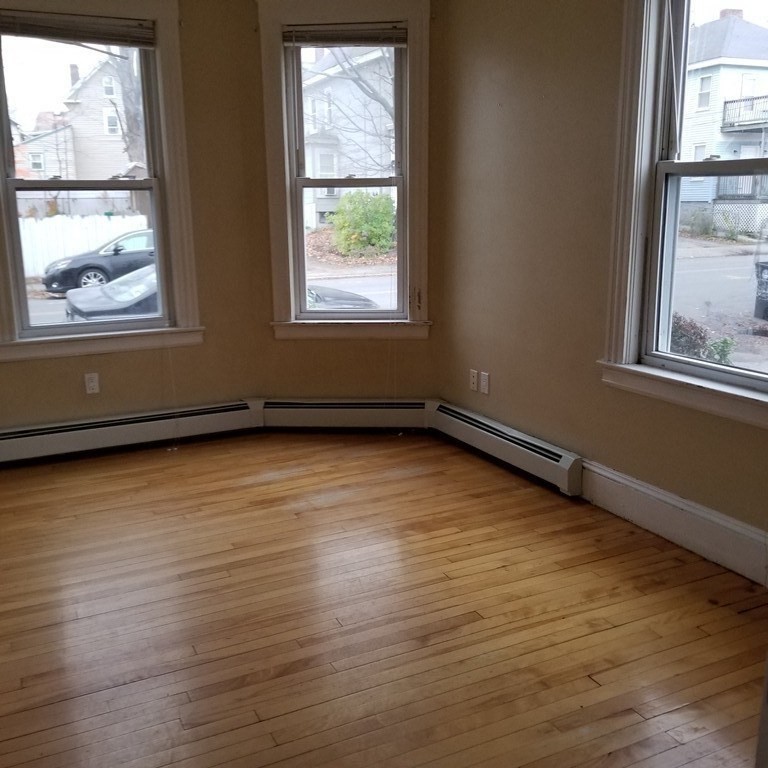 2 bed, 1 bath apartment for rent at 8 Cedar St Unit 1, Haverhill — photo 7 of 8