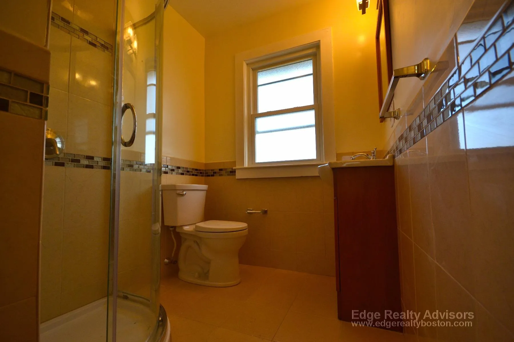 4 bed, 2 bath apartment for rent at 8 Cenacle Rd Unit 2, Brighton — photo 8 of 11