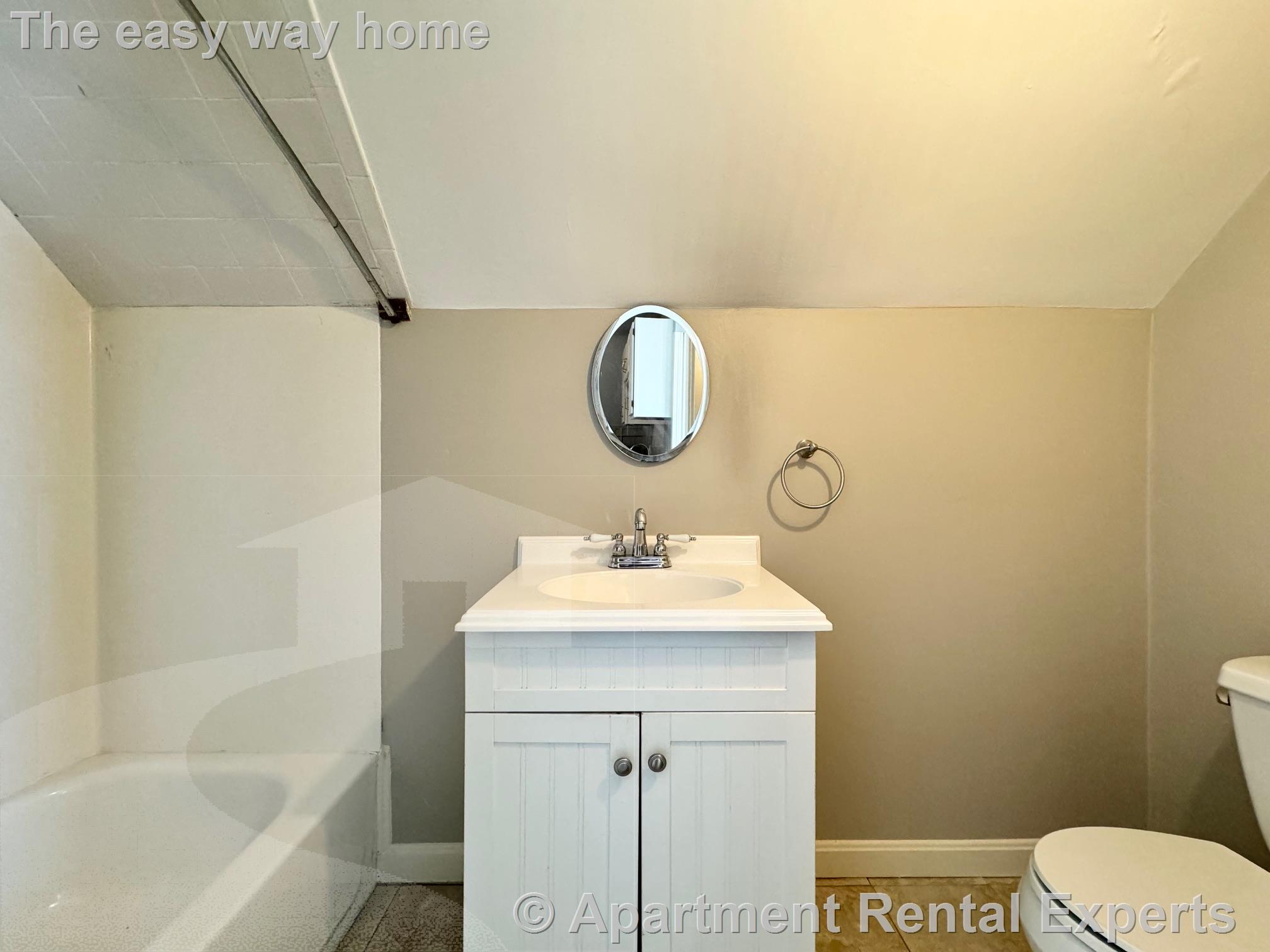 1 bed, 1 bath apartment for rent at 8 Charnwood Rd Unit 3, Davis Square — photo 11 of 12