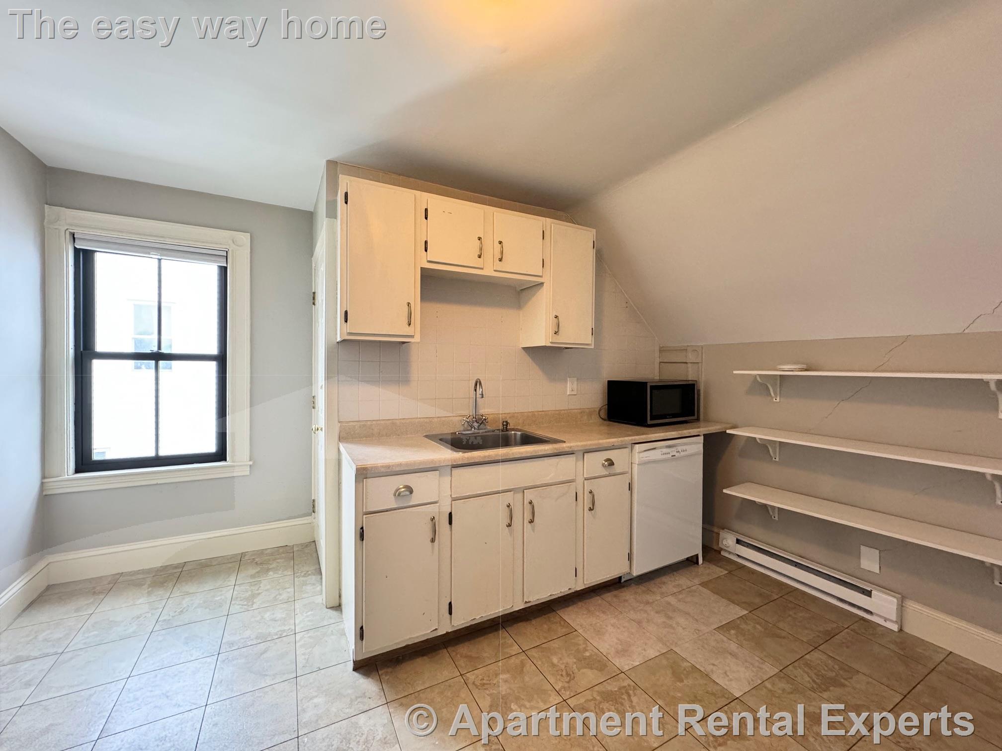 1 bed, 1 bath apartment for rent at 8 Charnwood Rd Unit 3, Davis Square — photo 10 of 12