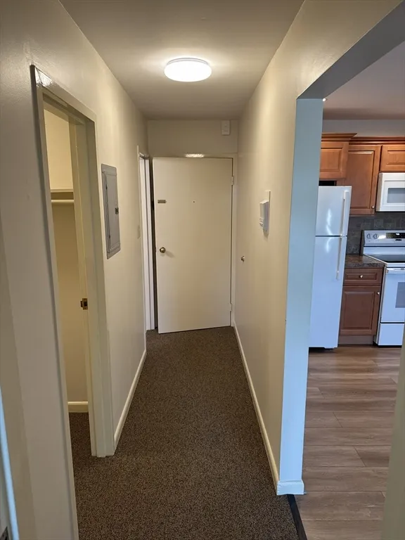 1 bed, 1 bath apartment for rent at 8 Chauncy Unit 53, Weymouth
