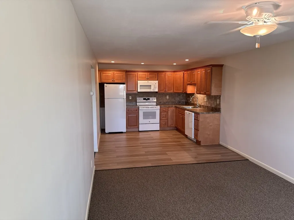 1 bed, 1 bath apartment for rent at 8 Chauncy Unit 53, Weymouth — photo 6 of 10