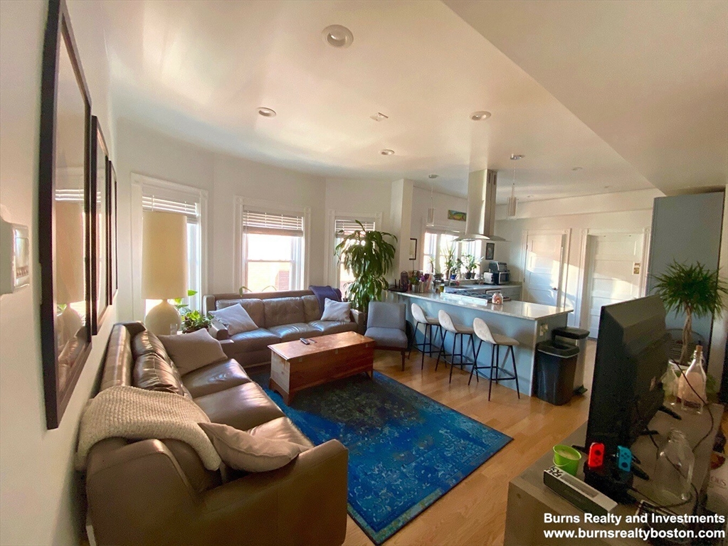3 bed, 2 bath apartment for rent at 8 Cherry St Unit 2, Spring Hill — photo 5 of 11