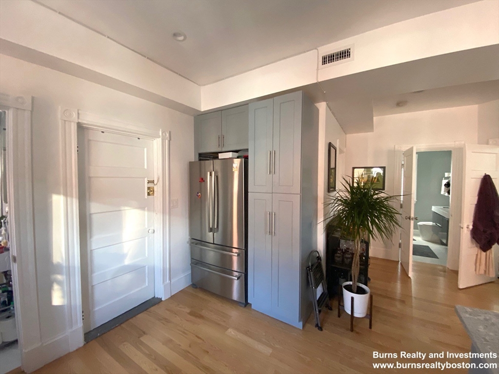 3 bed, 2 bath apartment for rent at 8 Cherry St Unit 2, Spring Hill — photo 4 of 11