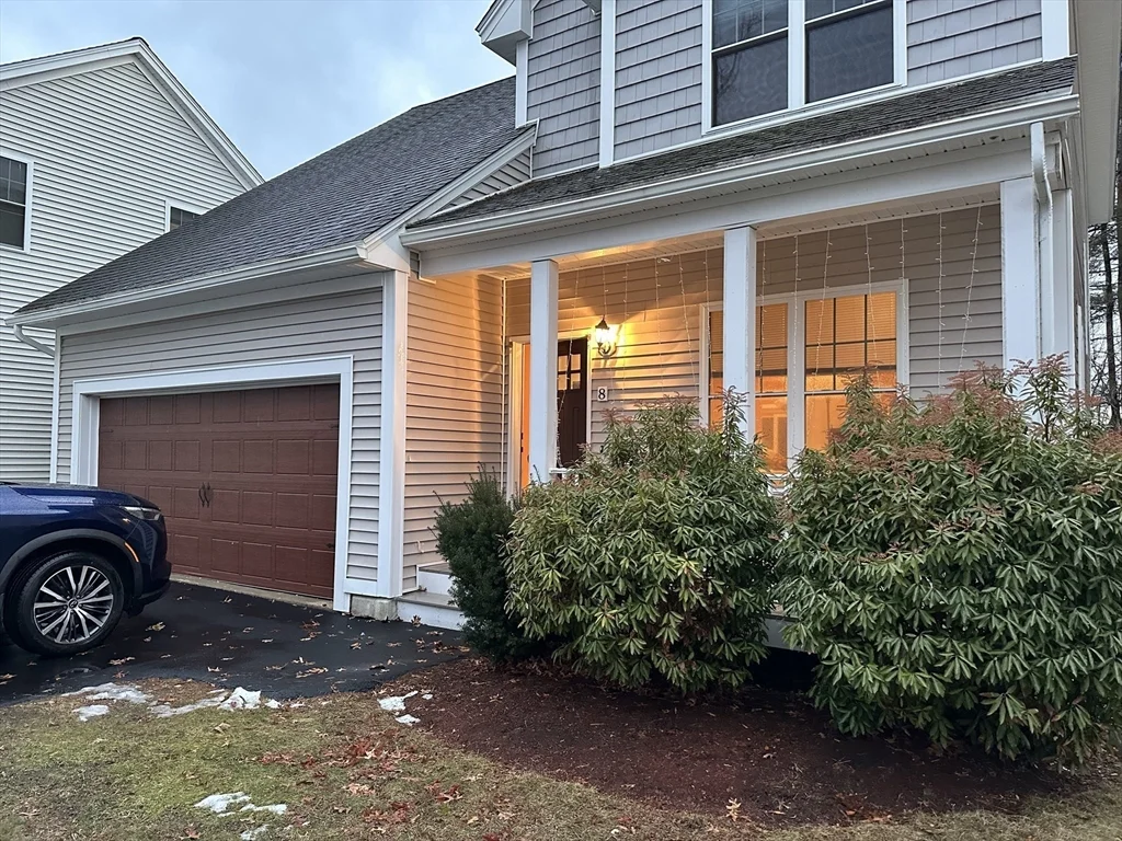 3 bed, 2 bath apartment for rent at 8 Cheyenne Vly Unit 8, Westford — photo 1 of 27