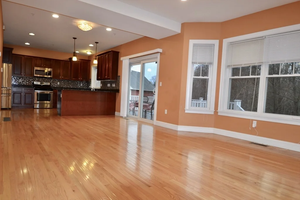 3 bed, 2 bath apartment for rent at 8 Cheyenne Vly Unit 8, Westford — photo 11 of 27