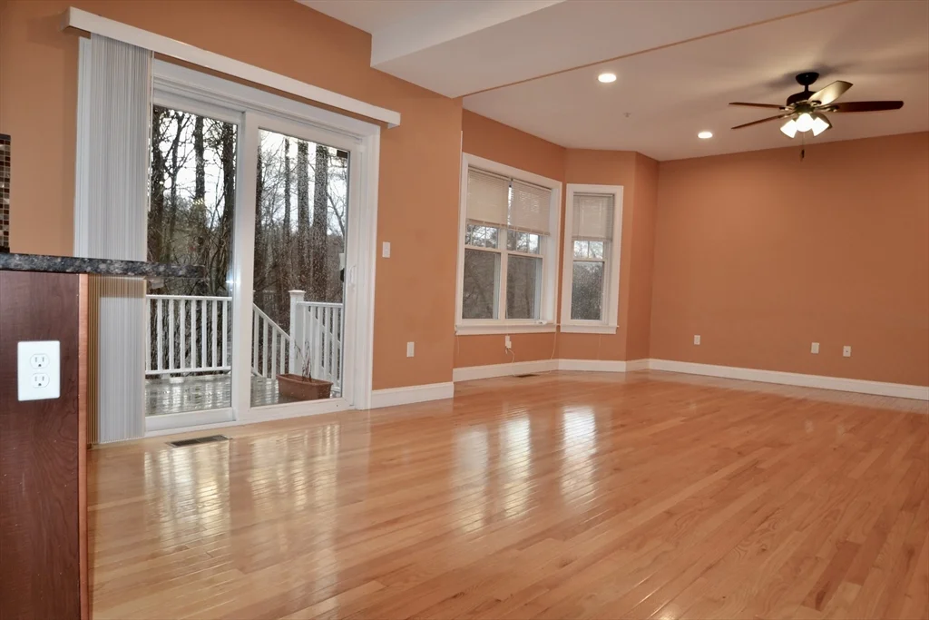 3 bed, 2 bath apartment for rent at 8 Cheyenne Vly Unit 8, Westford — photo 9 of 27