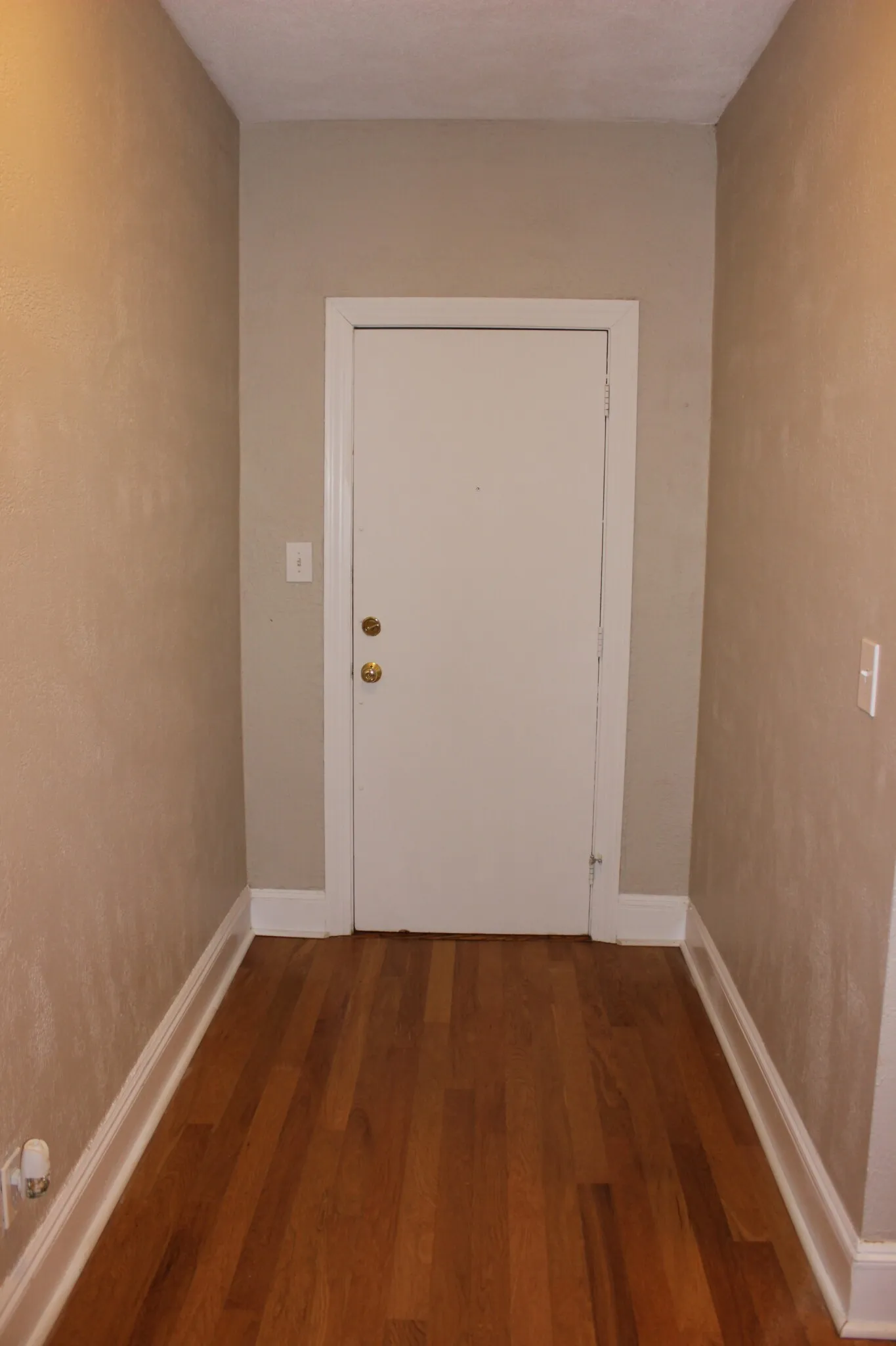 2 bed, 1 bath apartment for rent at 8 Chiswick Rd Unit 23, Brighton — photo 23 of 32