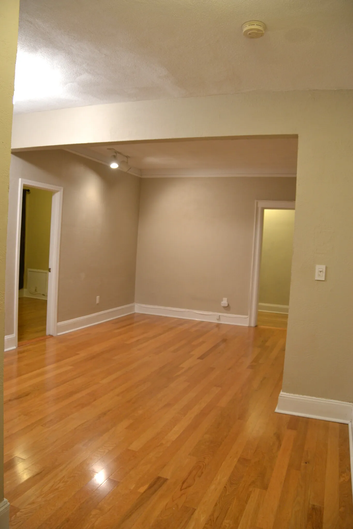 2 bed, 1 bath apartment for rent at 8 Chiswick Rd Unit 23, Brighton — photo 9 of 32