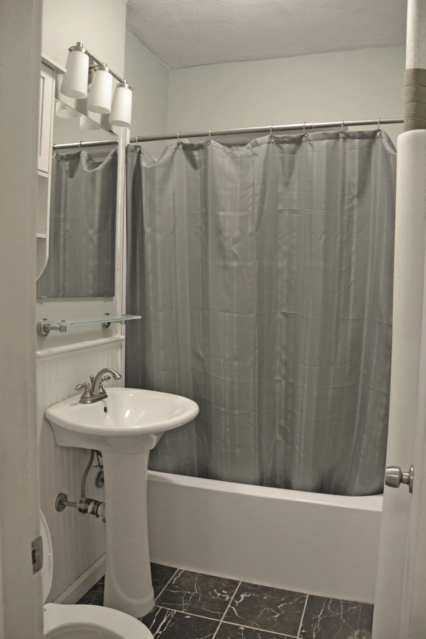 2 bed, 1 bath apartment for rent at 8 Chiswick Rd Unit 23, Brighton — photo 13 of 32