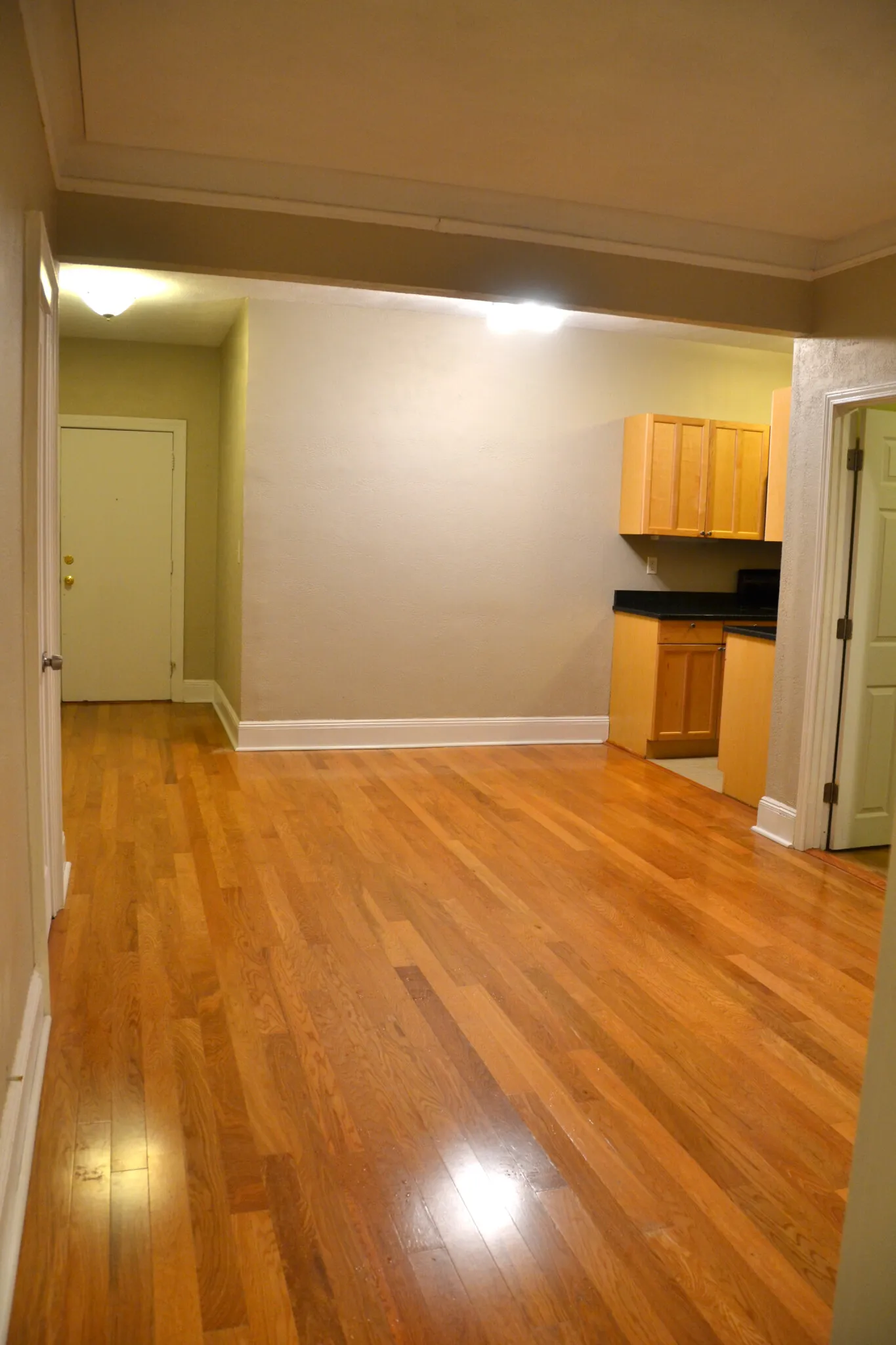 2 bed, 1 bath apartment for rent at 8 Chiswick Rd Unit 23, Brighton — photo 14 of 32