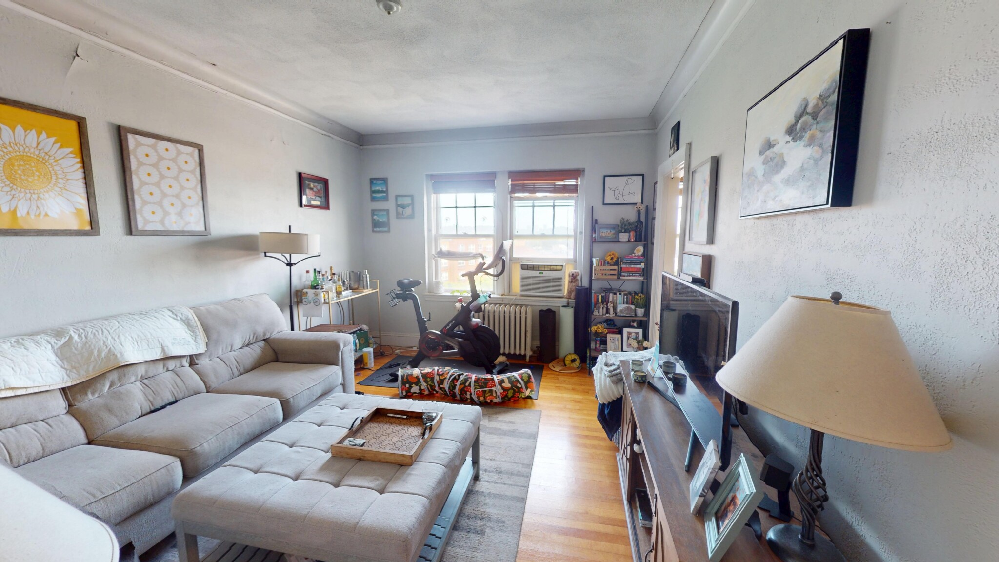 1 bed, 1 bath apartment for rent at 8 Chiswick Rd Unit 47, Brighton — photo 2 of 17