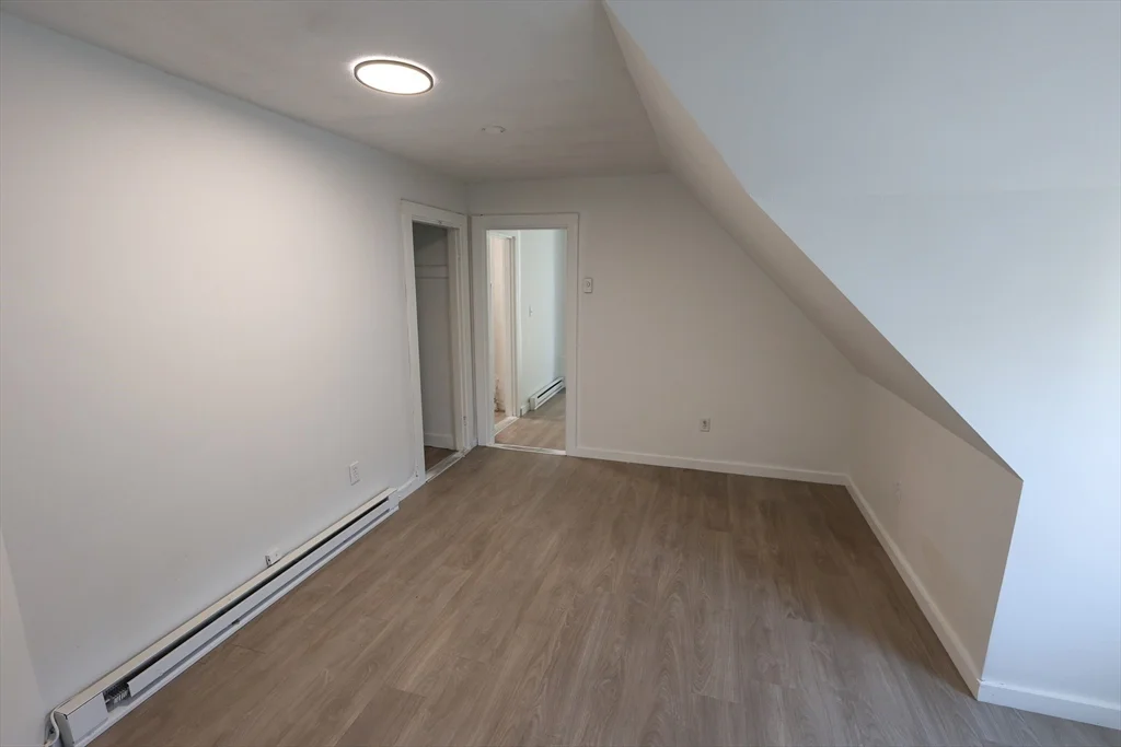 2 bed, 1 bath apartment for rent at 8 Colonial Ave Unit 3, Dorchester — photo 6 of 11