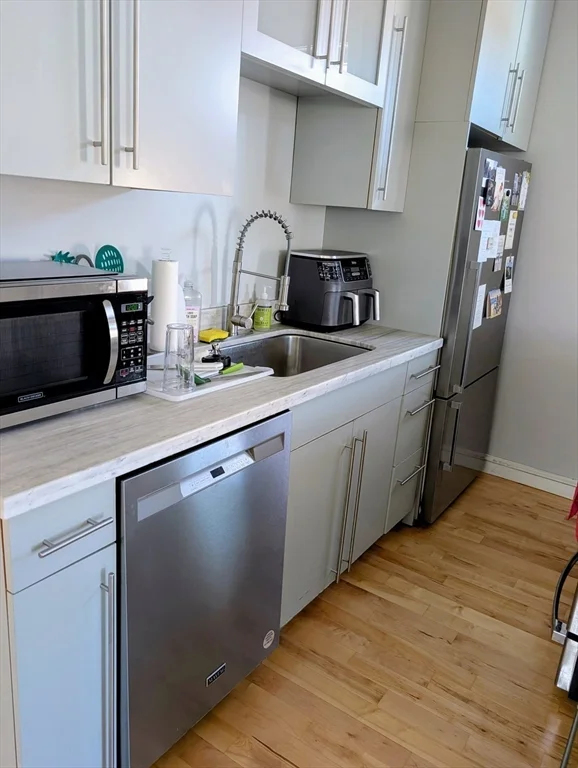 2 bed, 2 bath apartment for rent at 8 Conrad St Unit 3, Dorchester — photo 4 of 6