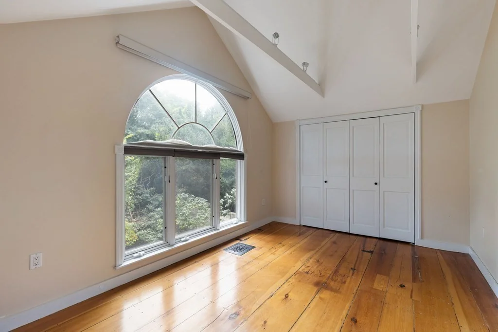 3 bed, 2 bath apartment for rent at 8 Coolidge Hill Rd, Coolidge Hill — photo 13 of 23
