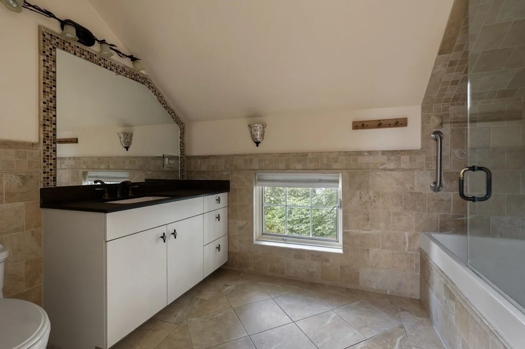3 bed, 2 bath apartment for rent at 8 Coolidge Hill Rd, Coolidge Hill — photo 16 of 23