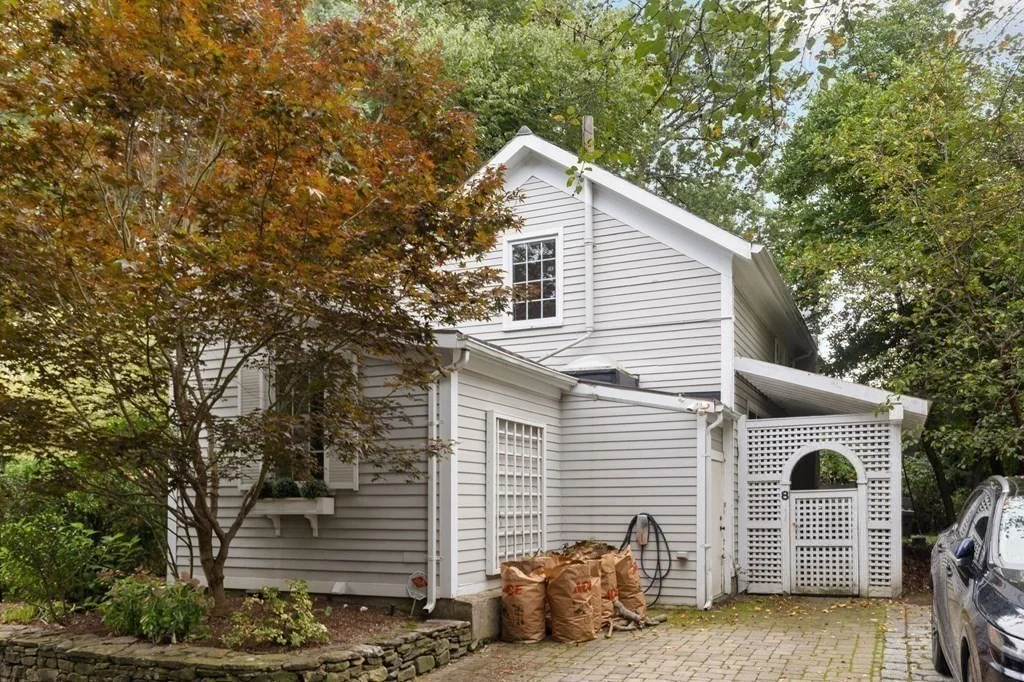 3 bed, 2 bath apartment for rent at 8 Coolidge Hill Rd, Coolidge Hill — photo 20 of 23
