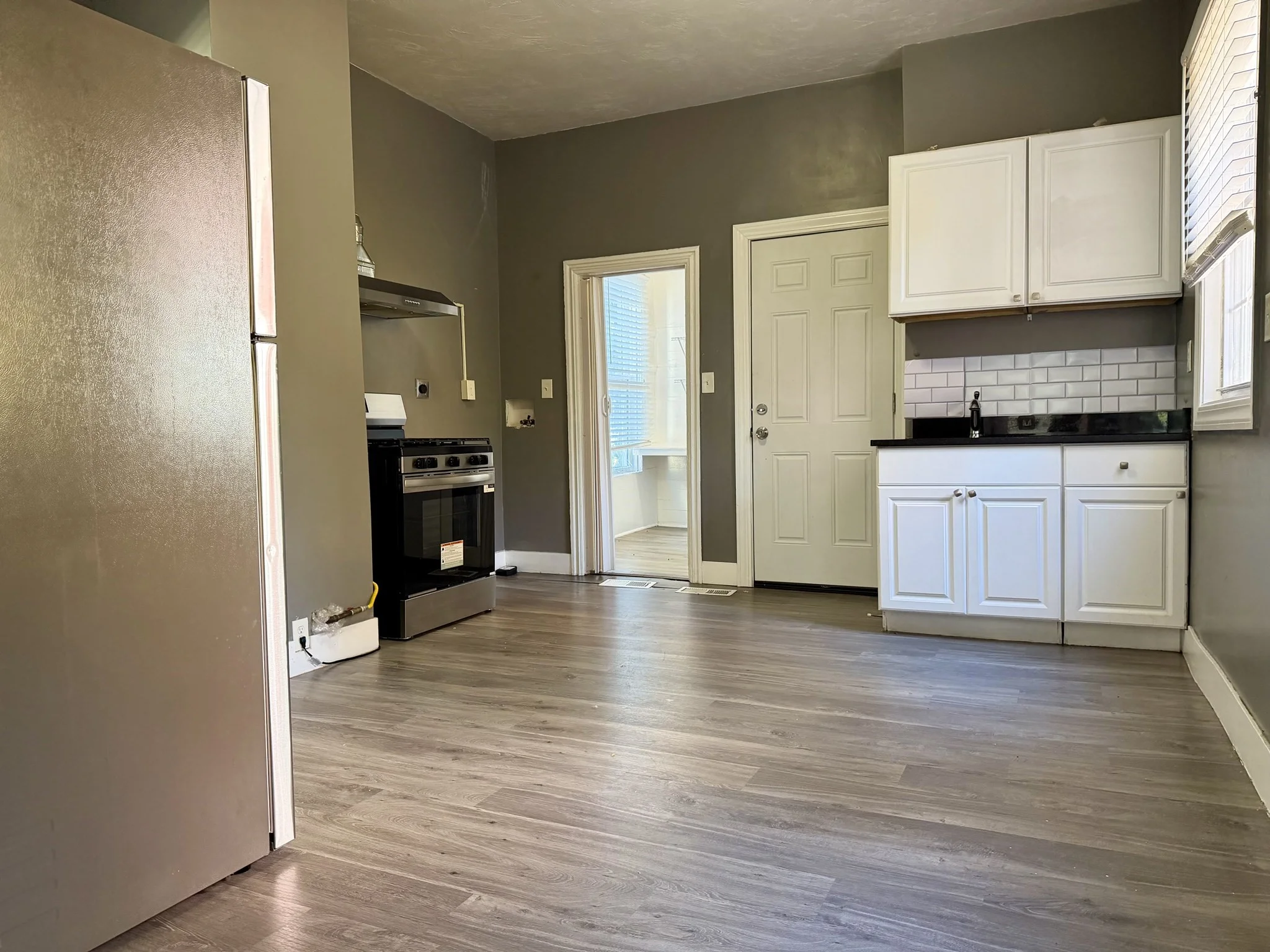 4 bed, 1 bath apartment for rent at 8 Cottage St Unit 1, Union Hill — photo 14 of 17