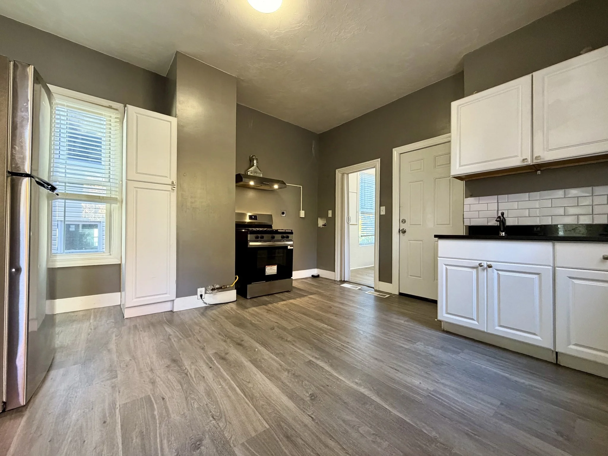 4 bed, 1 bath apartment for rent at 8 Cottage St Unit 1, Union Hill — photo 13 of 17