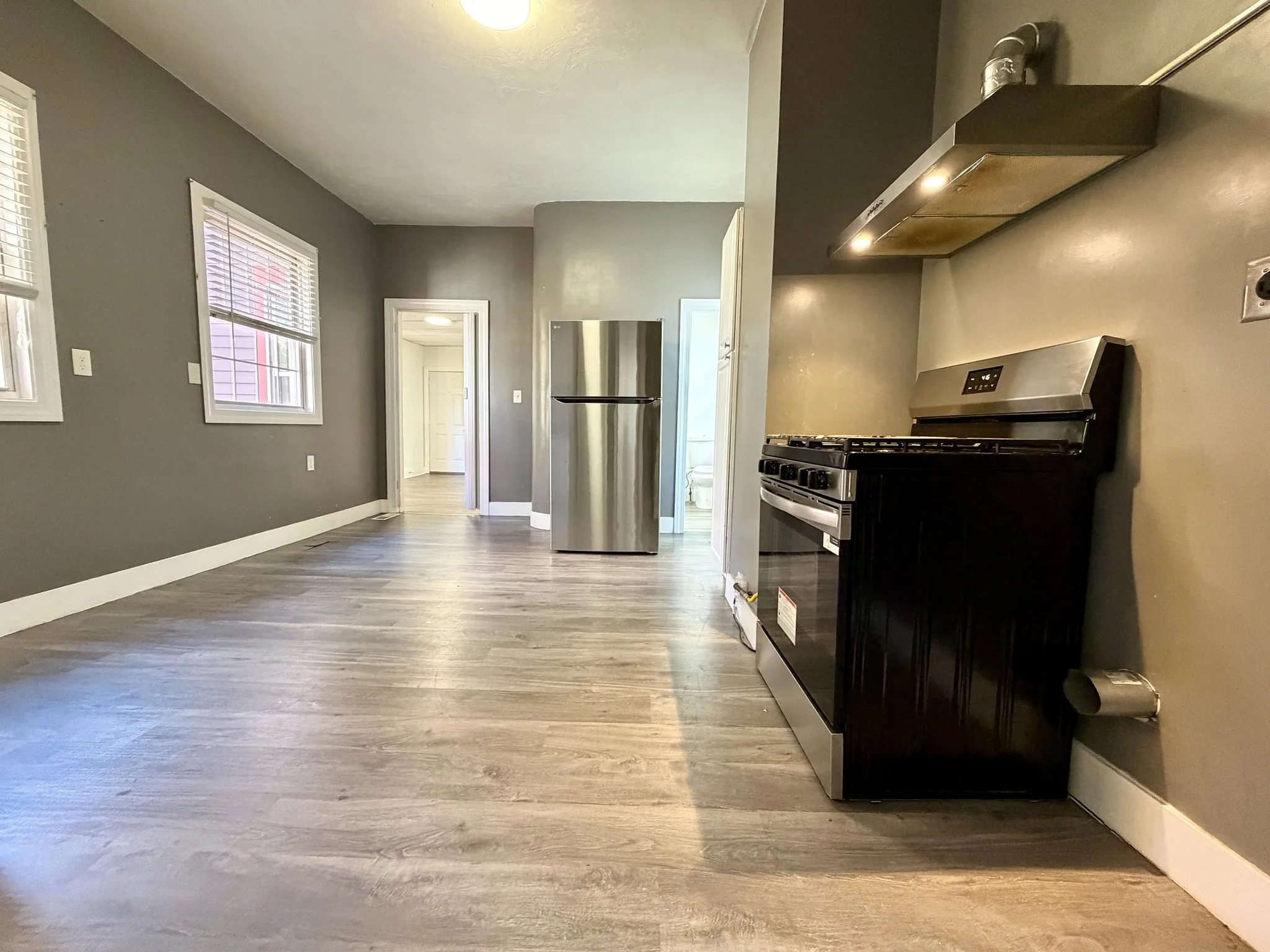 4 bed, 1 bath apartment for rent at 8 Cottage St Unit 1, Union Hill — photo 15 of 17