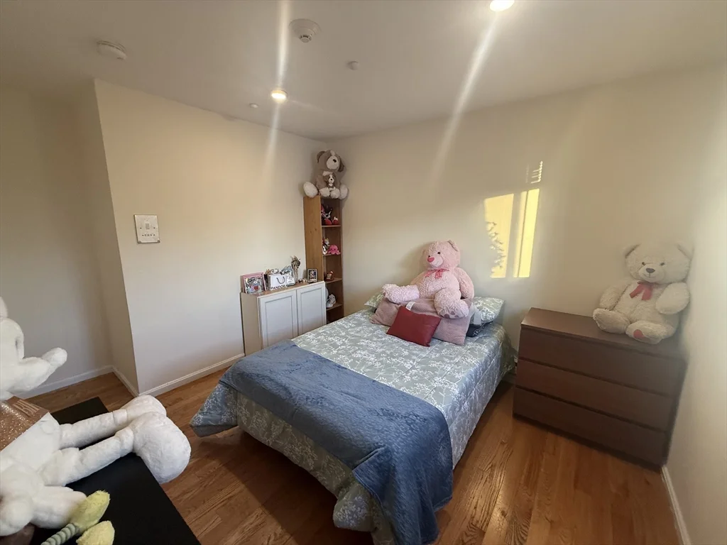 Studio bed, 1 bath apartment for rent at 8 Cotting Ave Unit 32, Marlborough — photo 3 of 6
